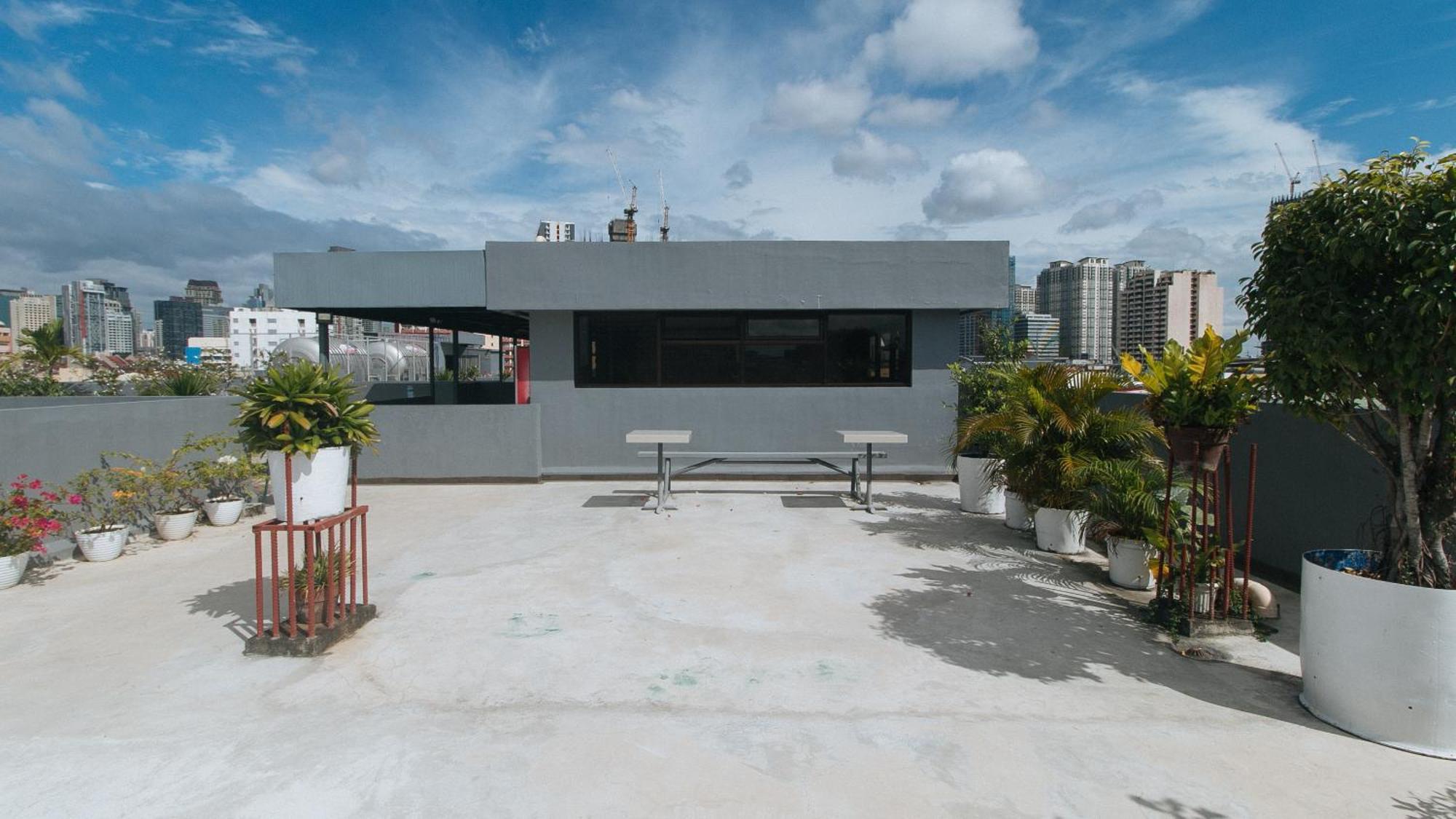 Reddoorz Plus At Evangelista Street Makati Makati City Exterior foto